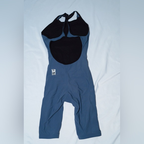 Finis Tech suit/ Fast suit - Picture 2 of 6